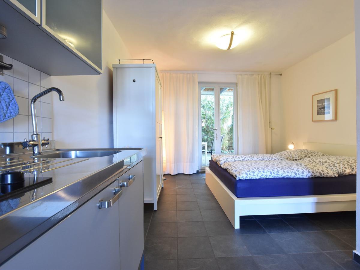 Apartment Modern With Garden In *